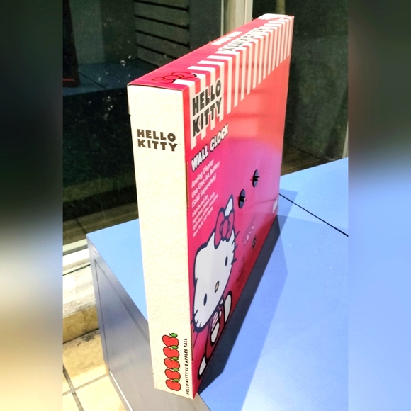 New Sanrio Hello Kitty Large Face Wall Clock, reloj de pare Hello Kitty - Picture 3 of 7